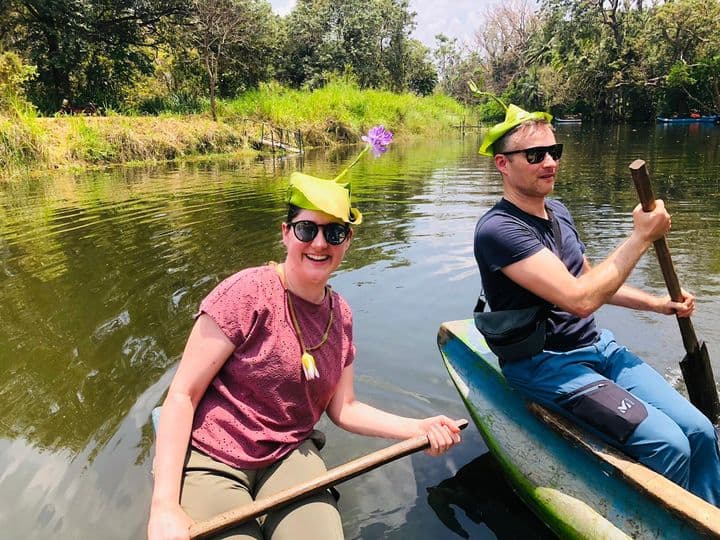 Heken Travelscape happy travelers